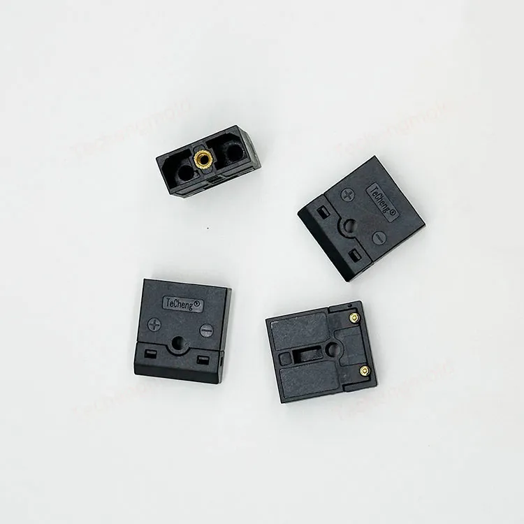 特诚科技精密工程塑料注塑件实拍